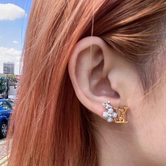 Louis Vuitton women's earrings - Picture 6 of 7
